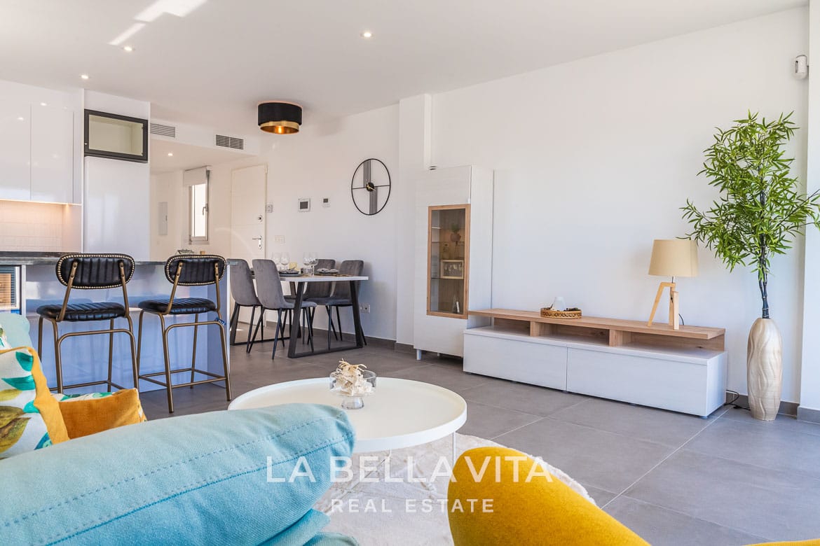 Contemporary New Build Villas with Private Pool and Garage for sale in Los Alcazares, Murcia