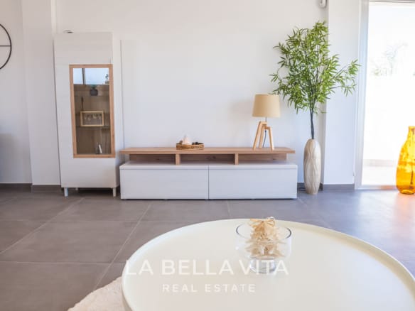 Contemporary New Build Villas with Private Pool and Garage for sale in Los Alcazares, Murcia