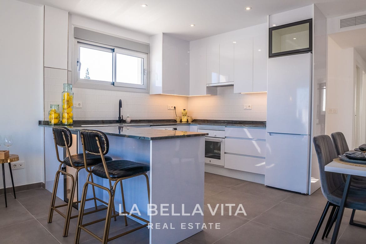 Contemporary New Build Villas with Private Pool and Garage for sale in Los Alcazares, Murcia