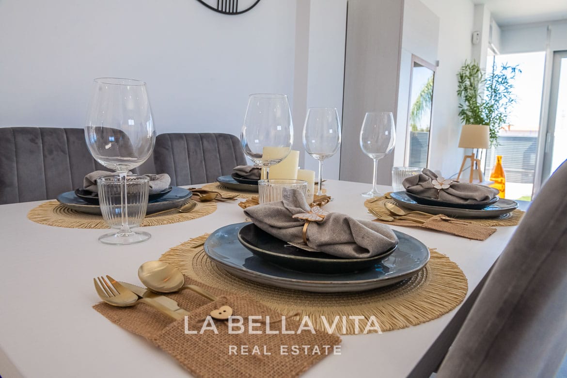 Contemporary New Build Villas with Private Pool and Garage for sale in Los Alcazares, Murcia