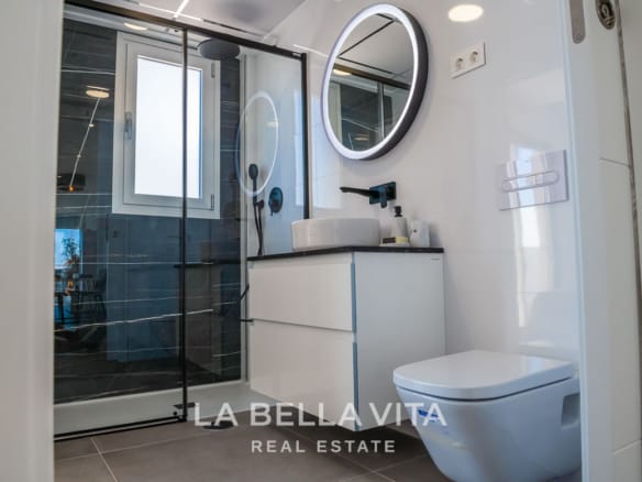 Contemporary New Build Villas with Private Pool and Garage for sale in Los Alcazares, Murcia