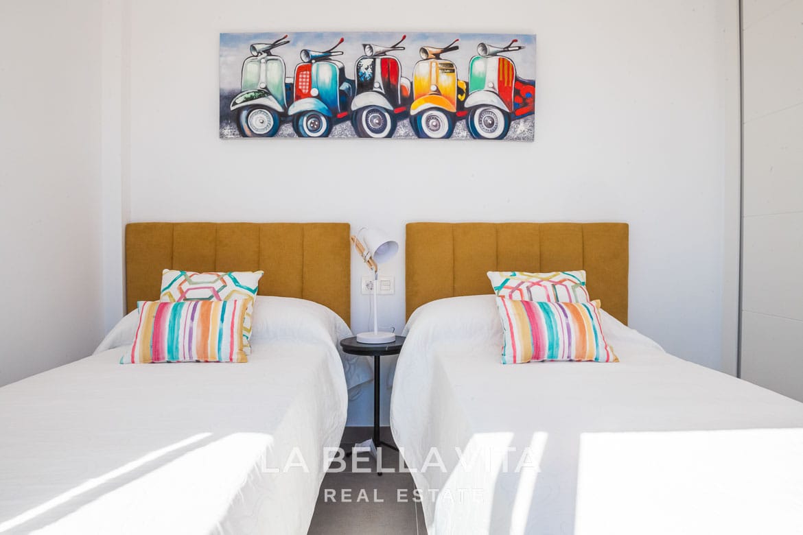 Contemporary New Build Villas with Private Pool and Garage for sale in Los Alcazares, Murcia