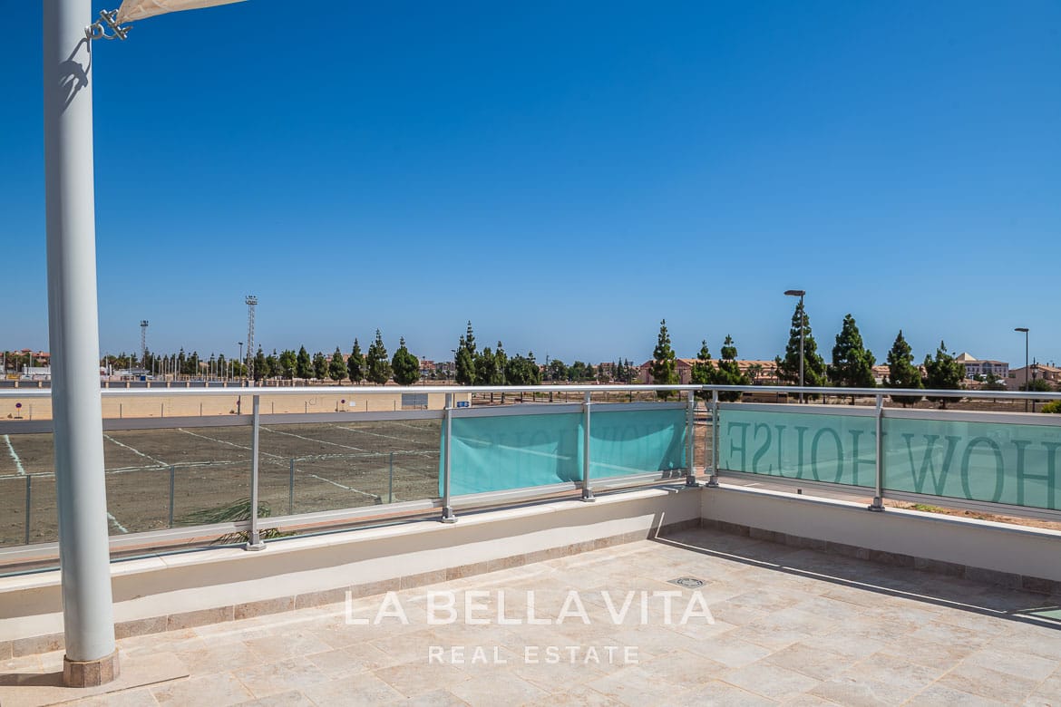 Contemporary New Build Villas with Private Pool and Garage for sale in Los Alcazares, Murcia