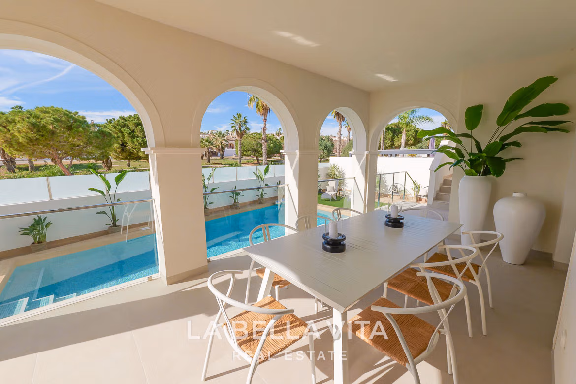 Elegant New Build Villa with Private Pool for Sale in Ciudad Quesada, Alicante