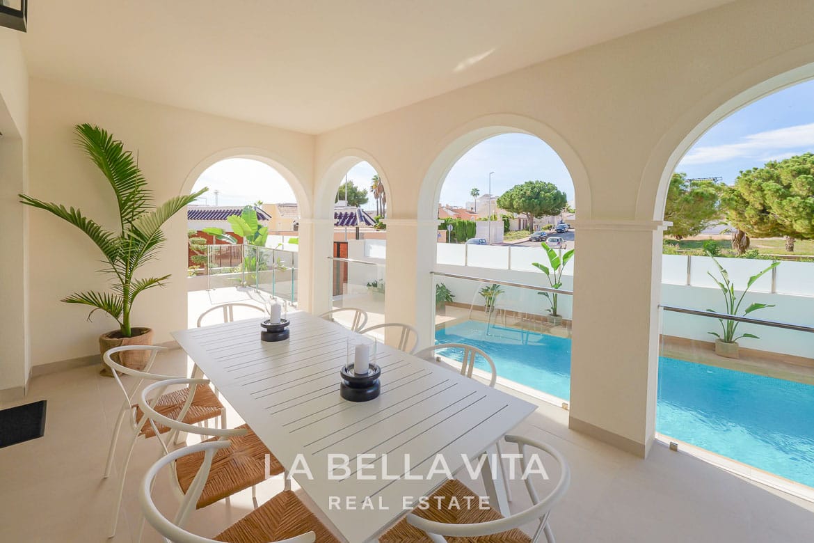 Elegant New Build Villa with Private Pool for Sale in Ciudad Quesada, Alicante