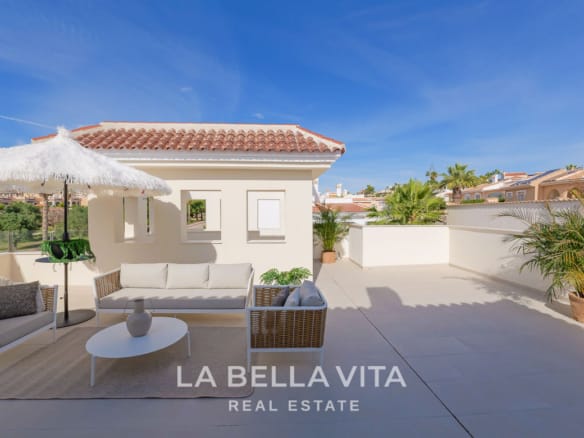 Elegant New Build Villa with Private Pool for Sale in Ciudad Quesada, Alicante