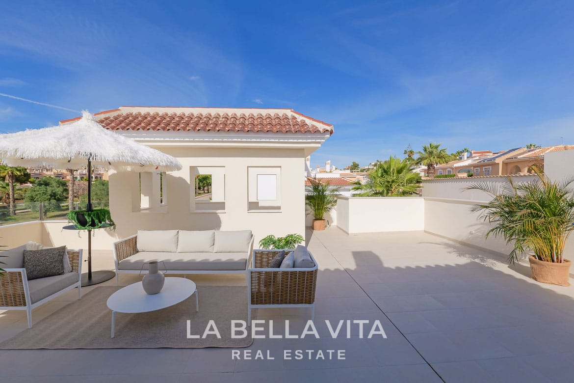 Elegant New Build Villa with Private Pool for Sale in Ciudad Quesada, Alicante
