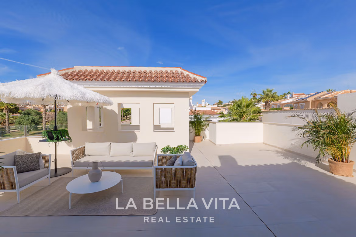 Elegant New Build Villa with Private Pool for Sale in Ciudad Quesada, Alicante