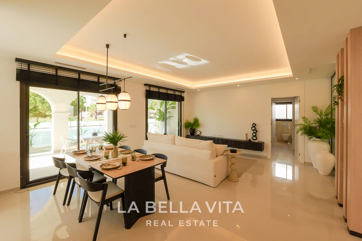 Elegant New Build Villa with Private Pool for Sale in Ciudad Quesada, Alicante