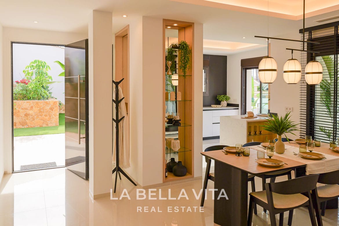 Elegant New Build Villa with Private Pool for Sale in Ciudad Quesada, Alicante