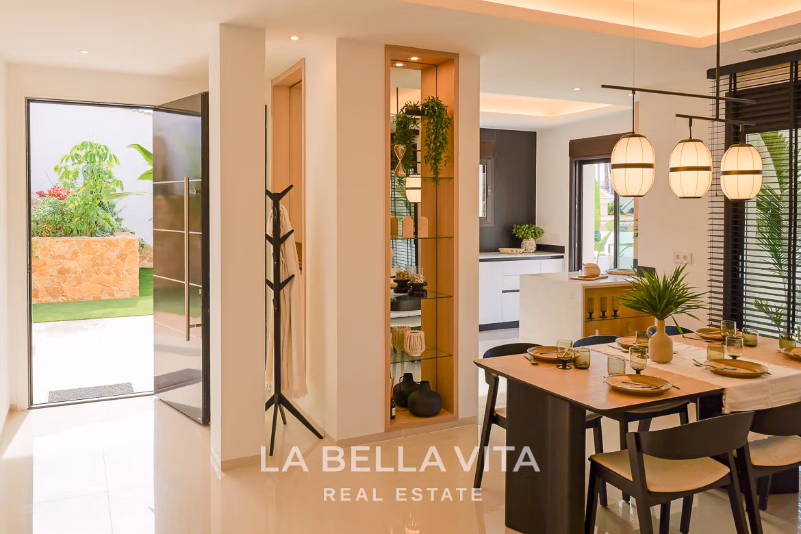 Elegant New Build Villa with Private Pool for Sale in Ciudad Quesada, Alicante