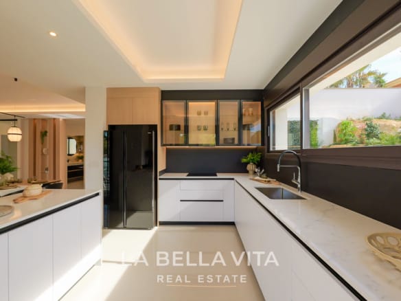 Elegant New Build Villa with Private Pool for Sale in Ciudad Quesada, Alicante