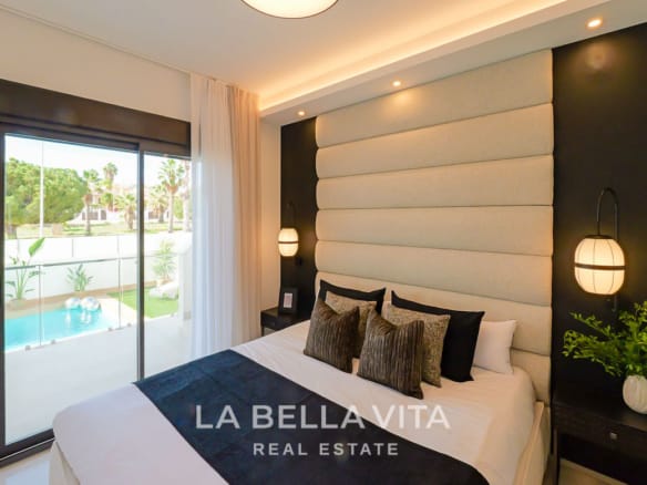 Elegant New Build Villa with Private Pool for Sale in Ciudad Quesada, Alicante