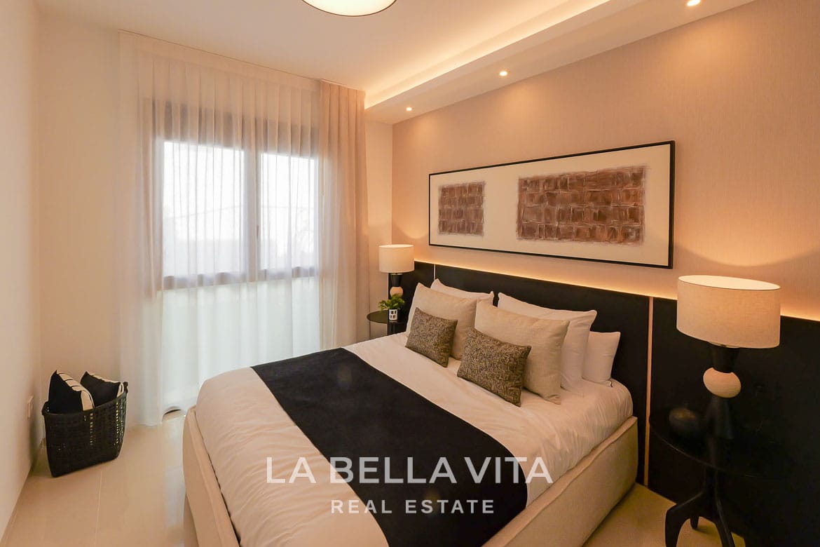 Elegant New Build Villa with Private Pool for Sale in Ciudad Quesada, Alicante