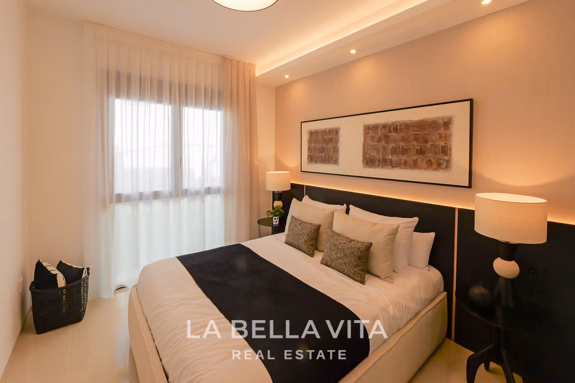 Elegant New Build Villa with Private Pool for Sale in Ciudad Quesada, Alicante