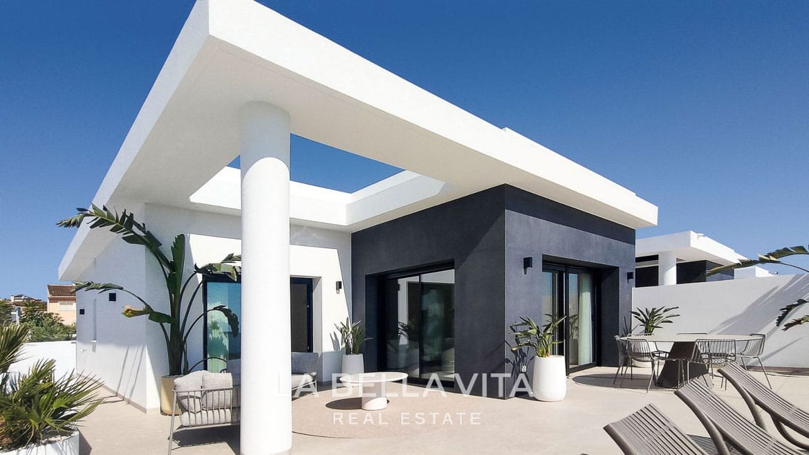 Key Ready Detached Villa with Views, Private Pool and Garage for sale in Ciudad Quesada