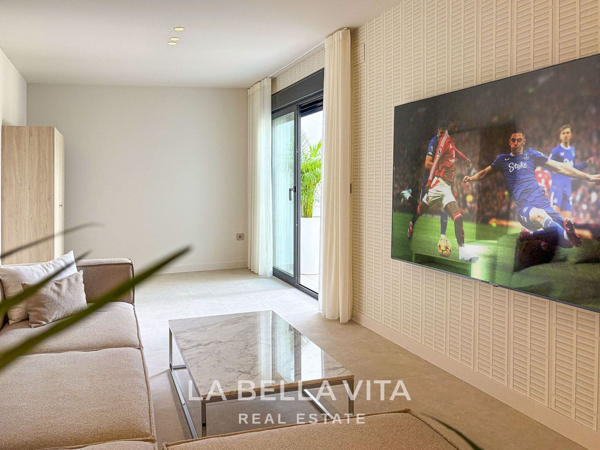 Key Ready Detached Villa with Views, Private Pool and Garage for sale in Ciudad Quesada-15 Key Ready Detached Villa with Views, Private Pool and Garage for sale in Ciudad Quesada