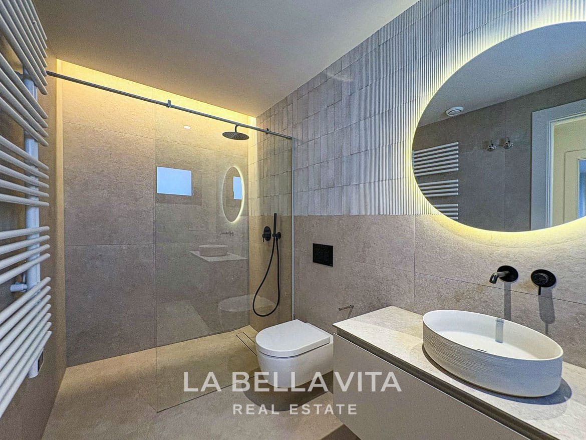 Key Ready Detached Villa with Views, Private Pool and Garage for sale in Ciudad Quesada-21 Key Ready Detached Villa with Views, Private Pool and Garage for sale in Ciudad Quesada