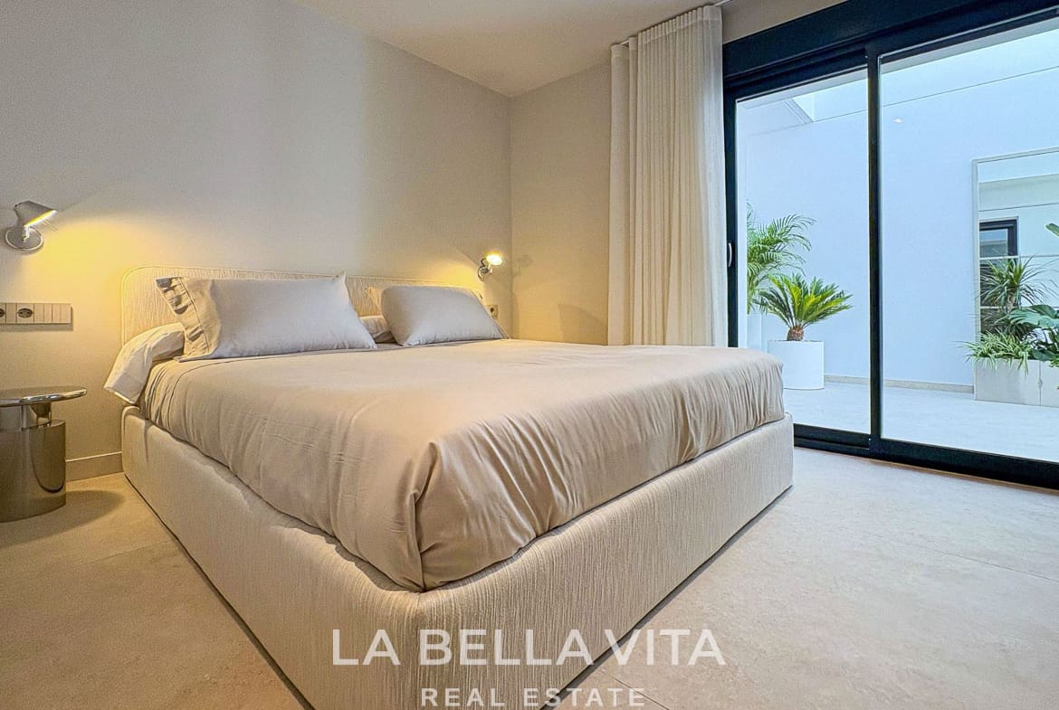 Key Ready Detached Villa with Views, Private Pool and Garage for sale in Ciudad Quesada