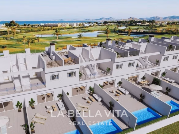 Affordable New Build Frontline Golf Properties with Garages for sale on La Serena Golf in Los Alcázares, Murcia