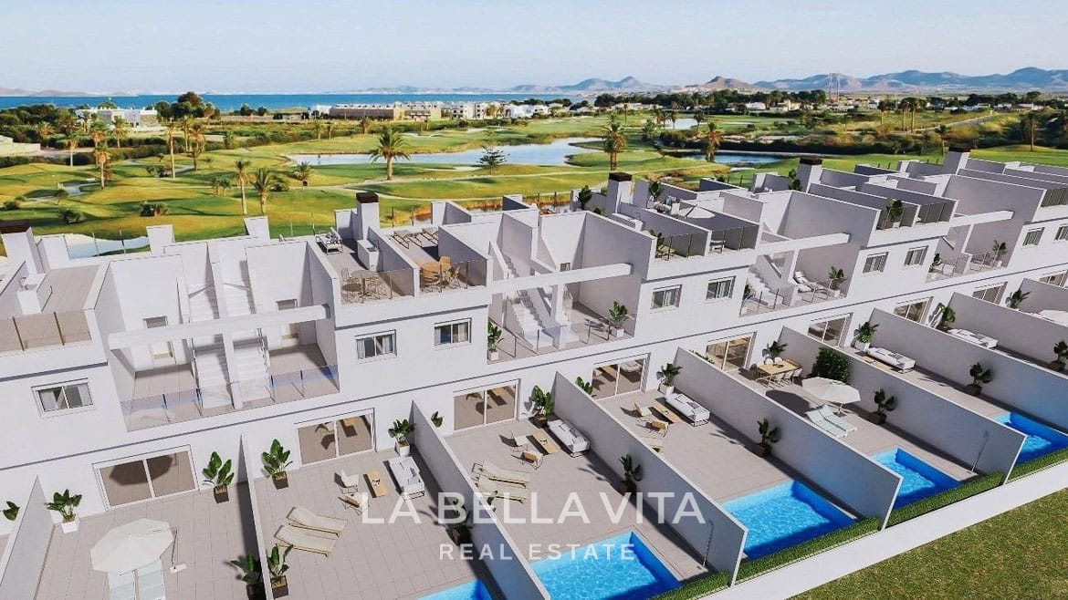 Affordable New Build Frontline Golf Properties with Garages for sale on La Serena Golf in Los Alcázares, Murcia