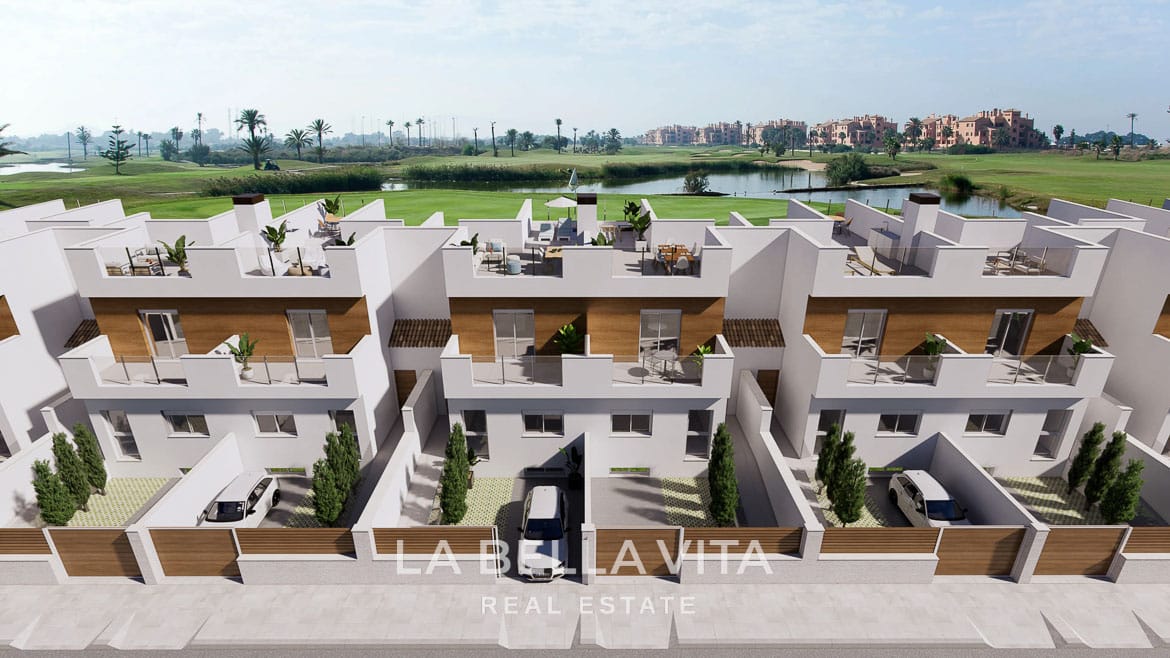 Affordable New Build Frontline Golf Properties with Garages for sale on La Serena Golf in Los Alcázares, Murcia