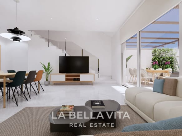 Affordable New Build Frontline Golf Properties with Garages for sale on La Serena Golf in Los Alcázares, Murcia