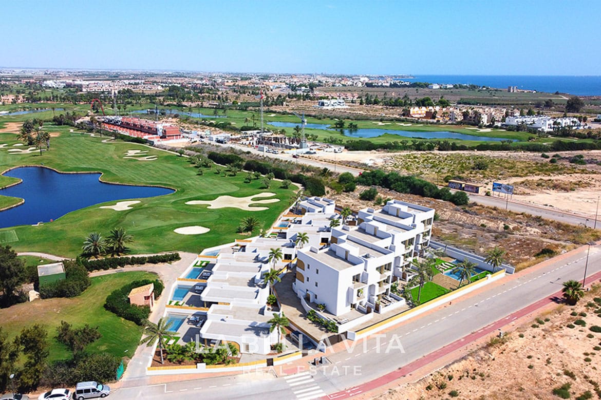 Coastal New Build Modern Golf Apartments with views for sale in La Serena, Los Alcazares, Spain