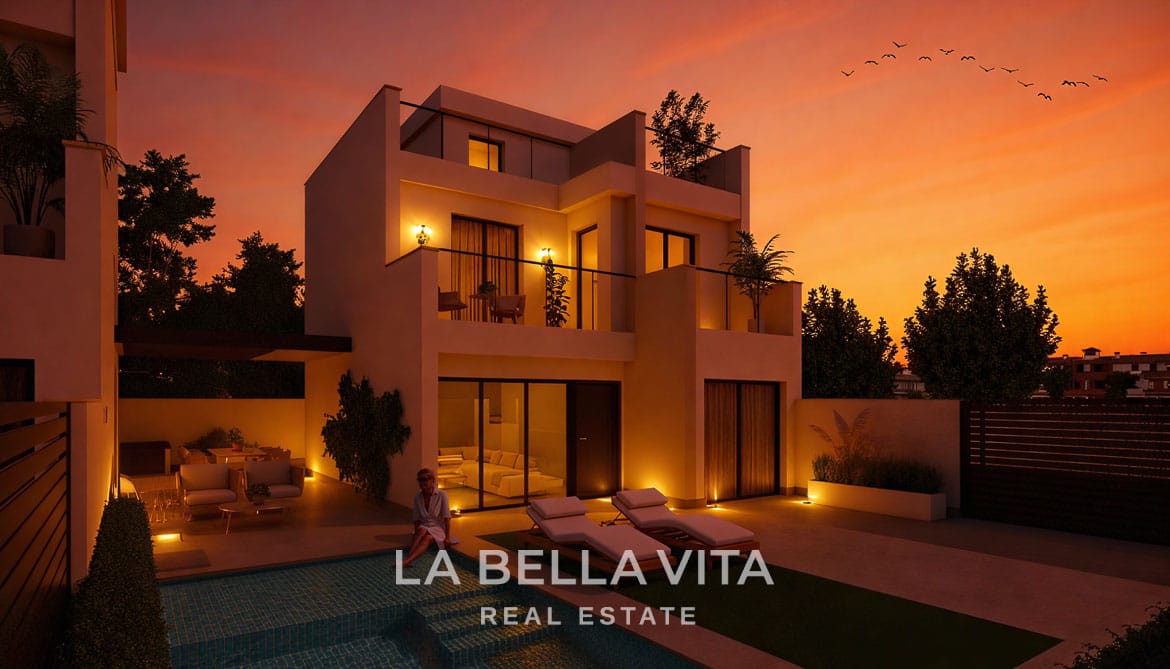 Exclusive New Build Villas with Private Pools for sale just 150 m from the Beach in Los Alcázares, Murcia