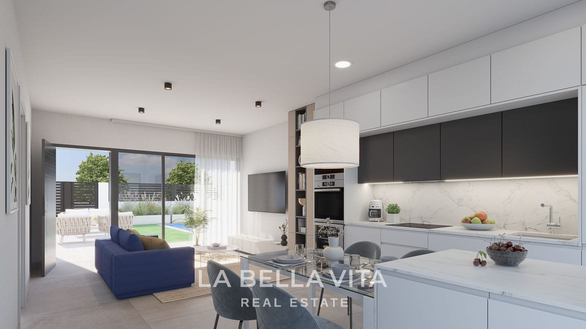 Exclusive New Build Villas with Private Pools for sale just 150 m from the Beach in Los Alcázares, Murcia