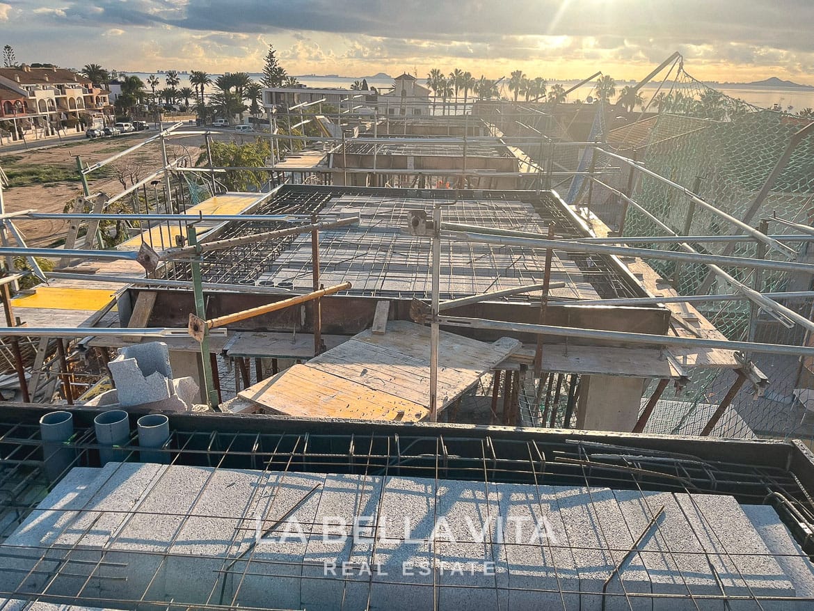 Exclusive New Build Villas with Private Pools for sale just 150 m from the Beach in Los Alcázares, Murcia