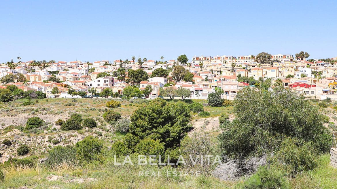 Stunning New Build Mediterranean Villa with Pool just 3 km from the Beach in La Marina Urbanisation, Alicante