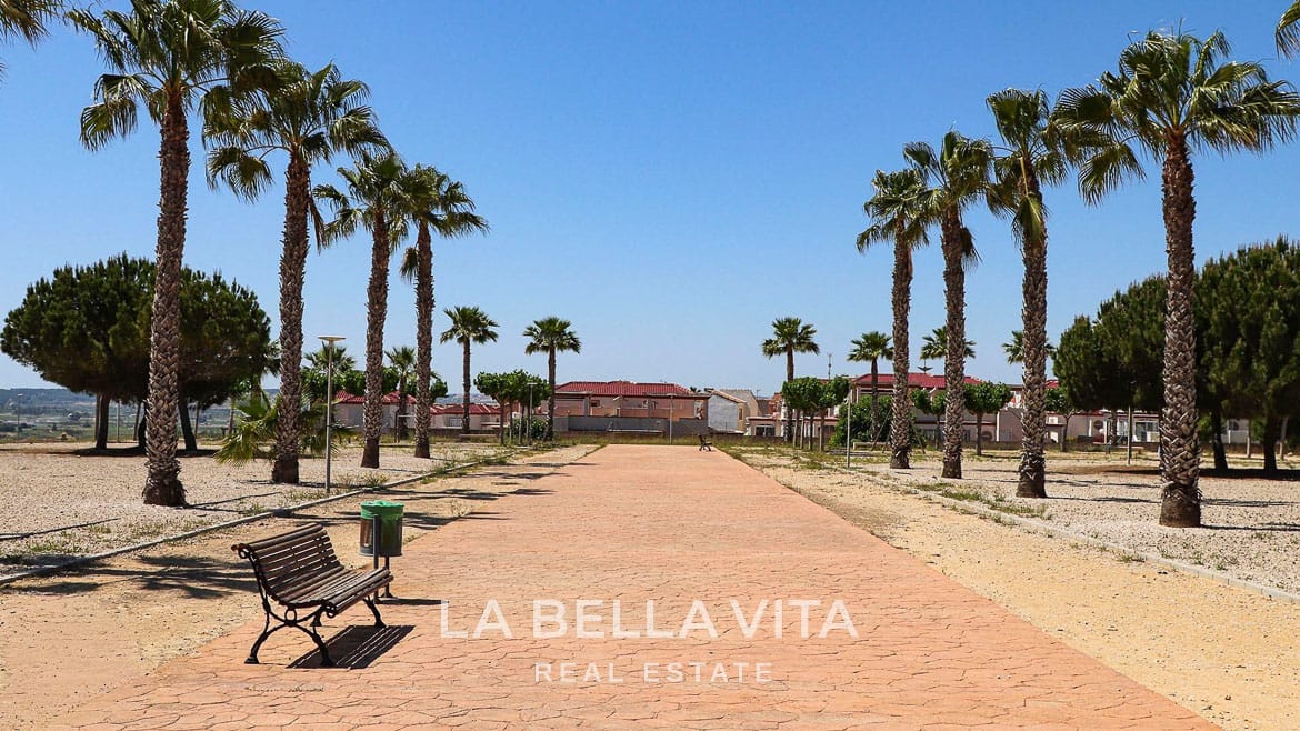 Stunning New Build Mediterranean Villa with Pool just 3 km from the Beach in La Marina Urbanisation, Alicante