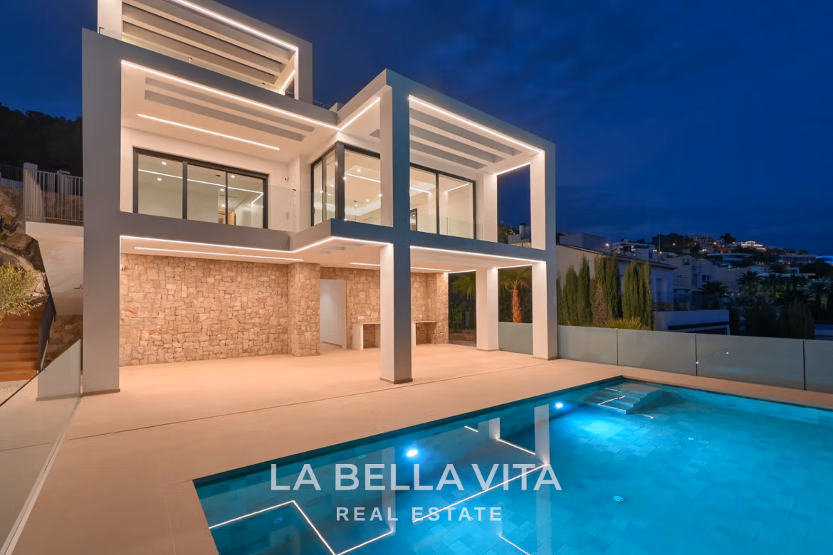 Elevated New Build Key Ready Villa with Panoramic Sea Views for Sale in Calpe