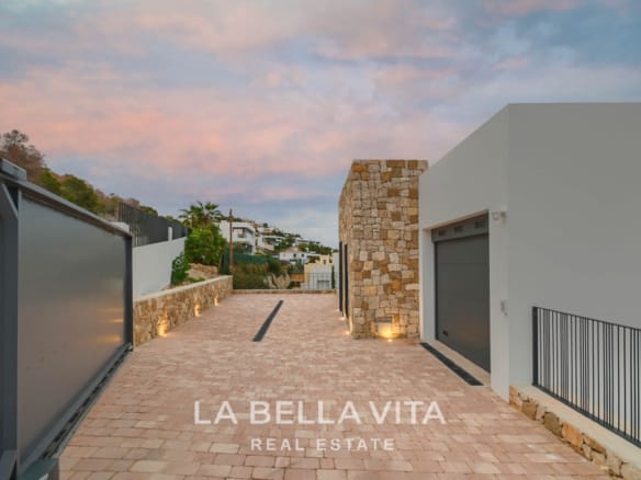 Elevated New Build Key Ready Villa with Panoramic Sea Views for Sale in Calpe
