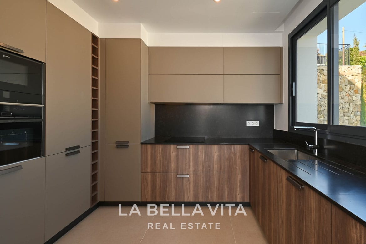 Elevated New Build Key Ready Villa with Panoramic Sea Views for Sale in Calpe