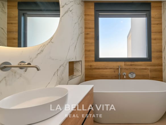 Elevated New Build Key Ready Villa with Panoramic Sea Views for Sale in Calpe