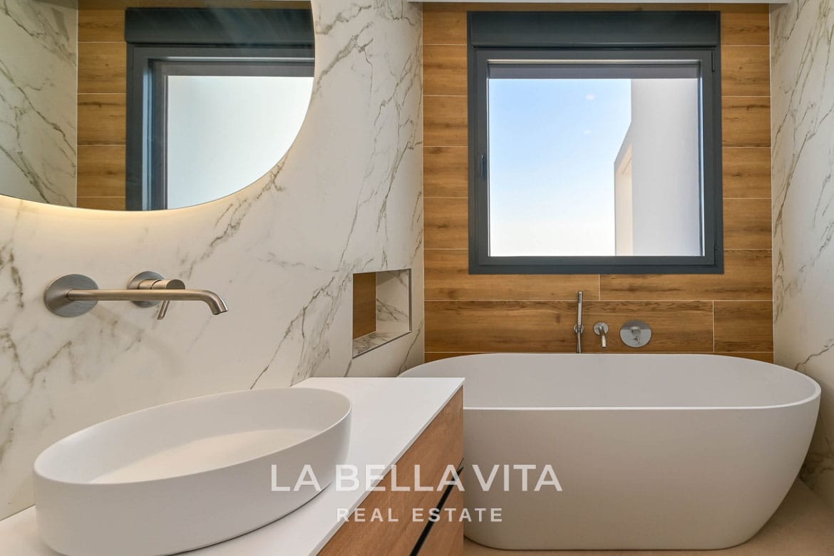 Elevated New Build Key Ready Villa with Panoramic Sea Views for Sale in Calpe