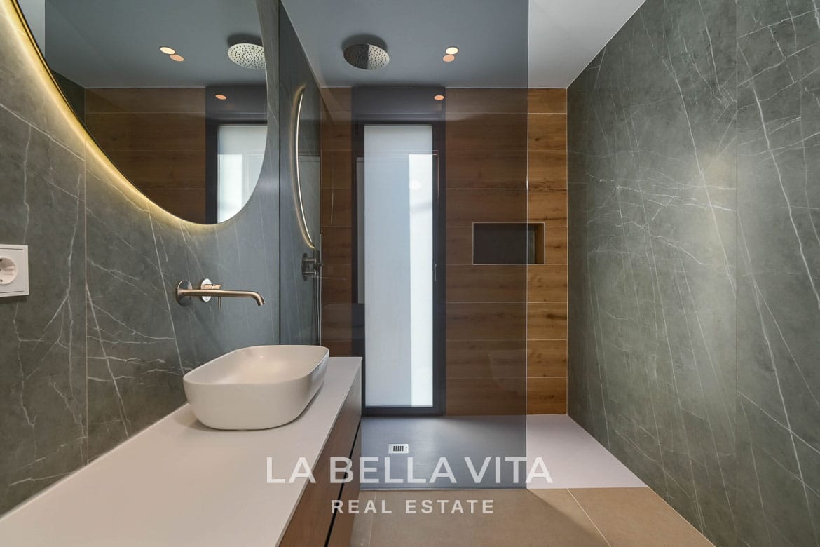 Elevated New Build Key Ready Villa with Panoramic Sea Views for Sale in Calpe