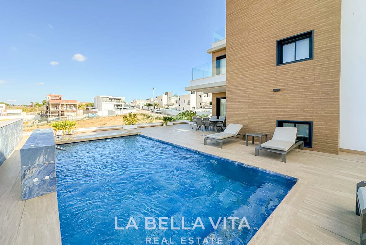 Spacious 6-Bedroom Villa for Sale in Campoamor, Orihuela Costa – Lift, Private Pool, Basement & Garage