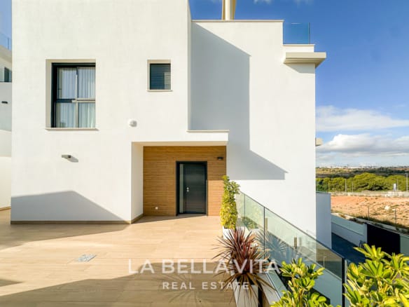 Spacious 6-Bedroom Villa for Sale in Campoamor, Orihuela Costa – Lift, Private Pool, Basement & Garage