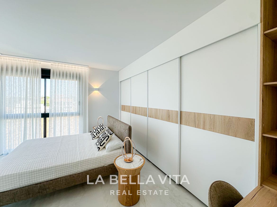 6-Bedroom Villa for Sale in Campoamor, Orihuela Costa – 28 Spacious 6-Bedroom Villa for Sale in Campoamor, Orihuela Costa – Lift, Private Pool, Basement & Garage