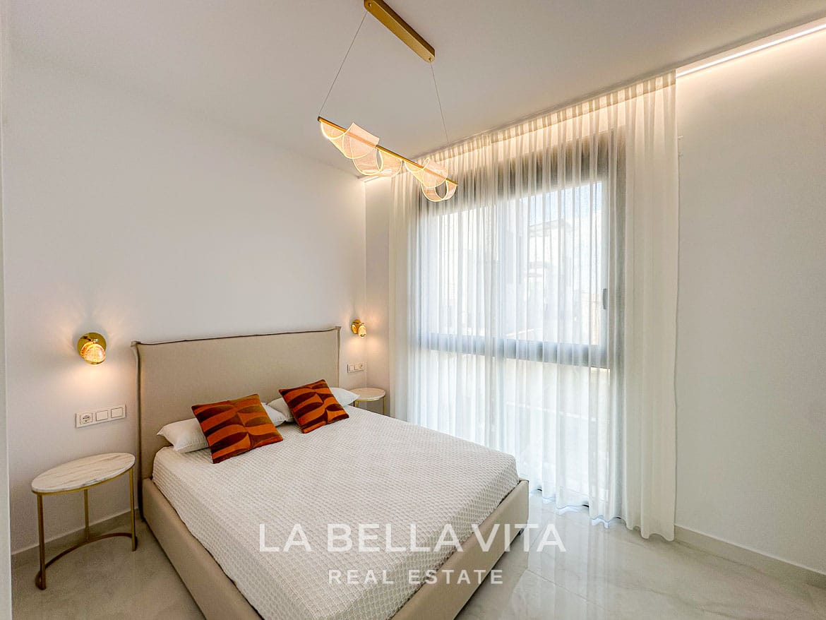 6-Bedroom Villa for Sale in Campoamor, Orihuela Costa – 35