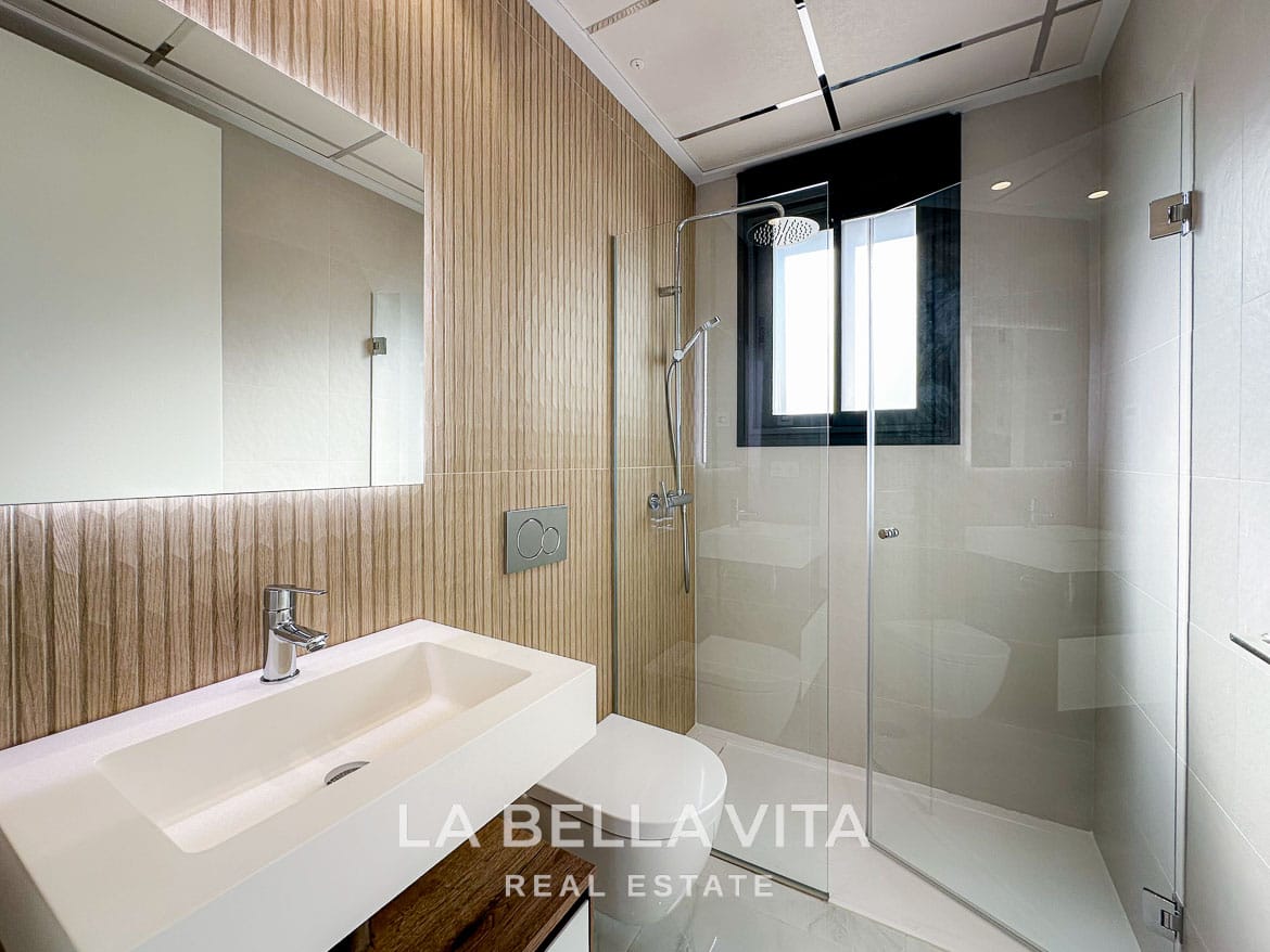 6-Bedroom Villa for Sale in Campoamor, Orihuela Costa – 39