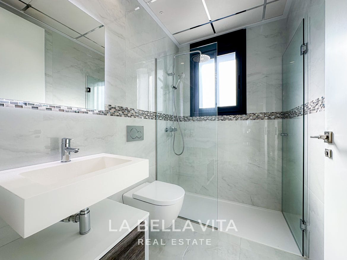 6-Bedroom Villa for Sale in Campoamor, Orihuela Costa – 41