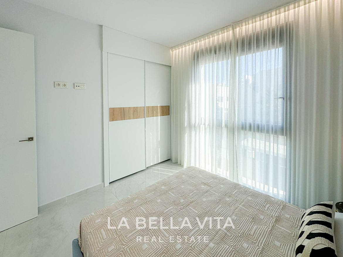 6-Bedroom Villa for Sale in Campoamor, Orihuela Costa – 42