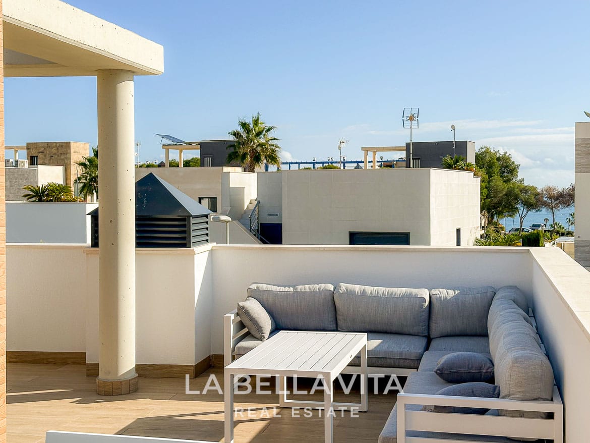 6-Bedroom Villa for Sale in Campoamor, Orihuela Costa – 51