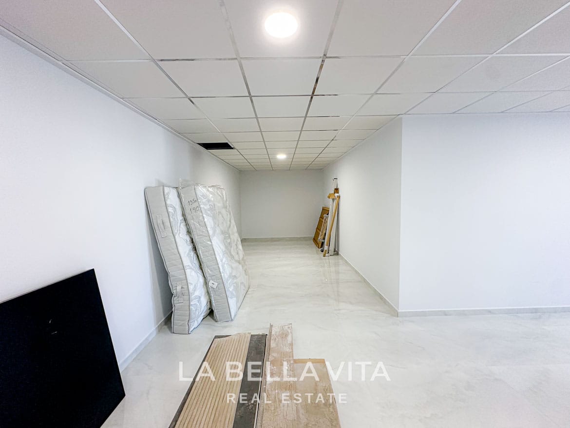 6-Bedroom Villa for Sale in Campoamor, Orihuela Costa – 59