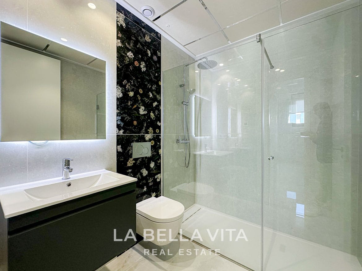 6-Bedroom Villa for Sale in Campoamor, Orihuela Costa – 71 Spacious 6-Bedroom Villa for Sale in Campoamor, Orihuela Costa – Lift, Private Pool, Basement & Garage