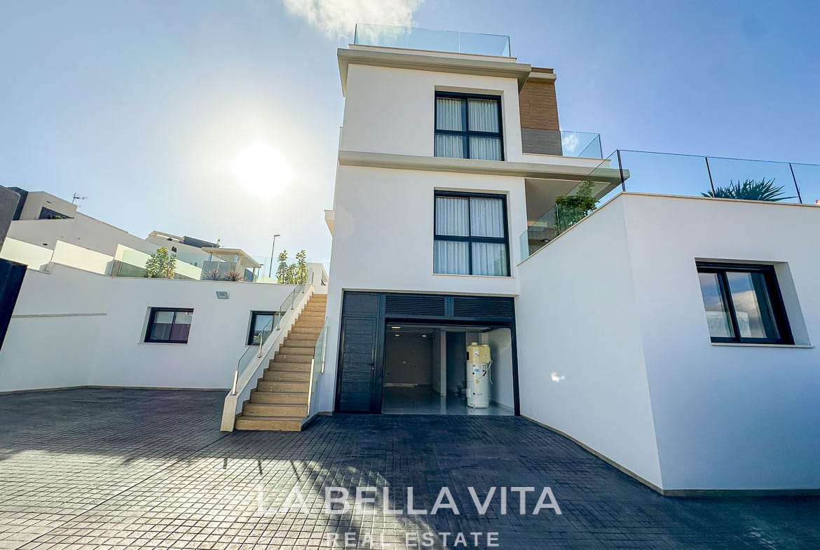 Spacious 6-Bedroom Villa for Sale in Campoamor, Orihuela Costa – Lift, Private Pool, Basement & Garage